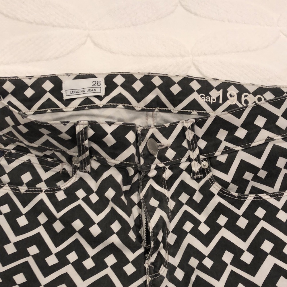 Gap Patterned Pants - image 5
